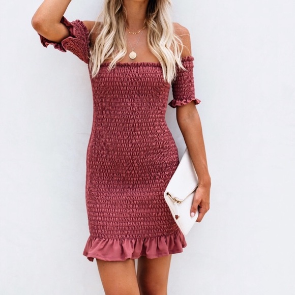 Vici Dresses & Skirts - Vici stretchy, off the shoulder dress!